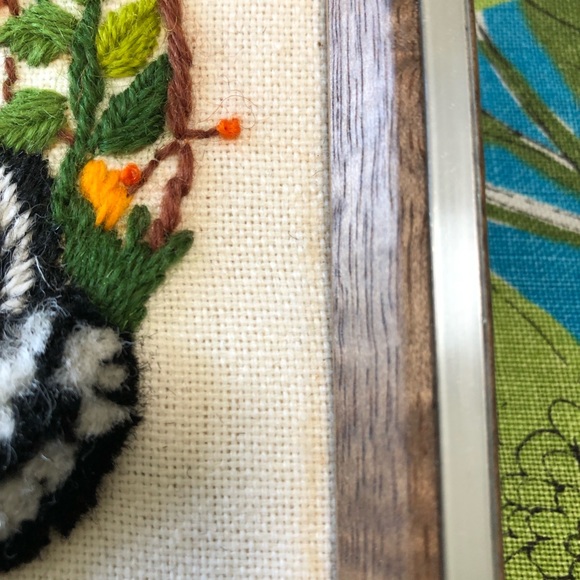 COPY - Vintage needlepoint skunk 🦨 and flowers 💐 picture. - Picture 3 of 9